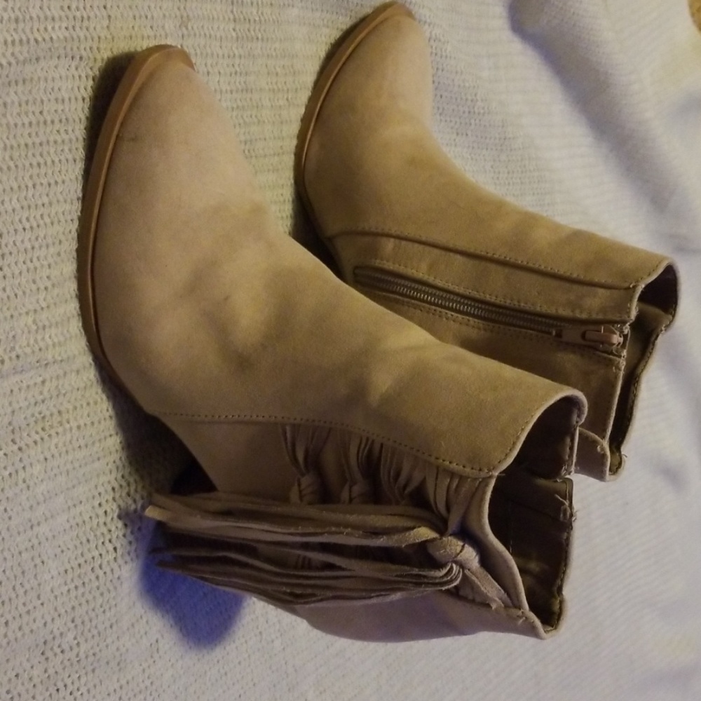 Charlotte Russe Boots Size 7